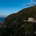 Meraviglia 8, Emma Villa *